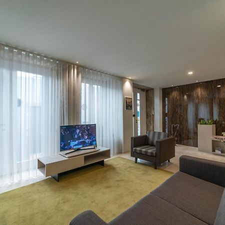 Se Inn Estudios Braga Bagian luar foto